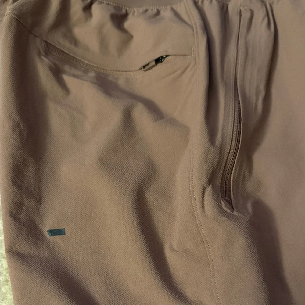 Lululemon Men's Mauve Shorts - Picture 8 of 9